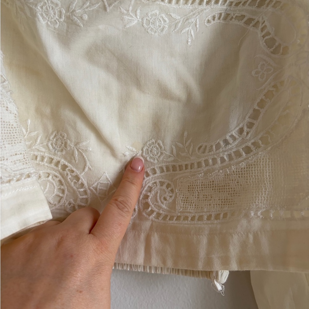Farm Rio Off White Lace Embroidered Top size XS - Picture 3 of 7